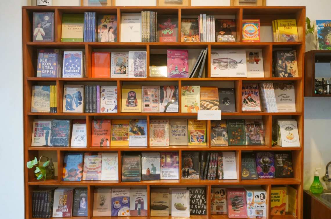 Bali Books Shelves
